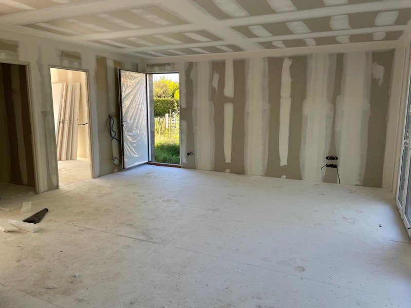 Pose de d'une chape liquide  dans une maison à Blanquefort en Gironde